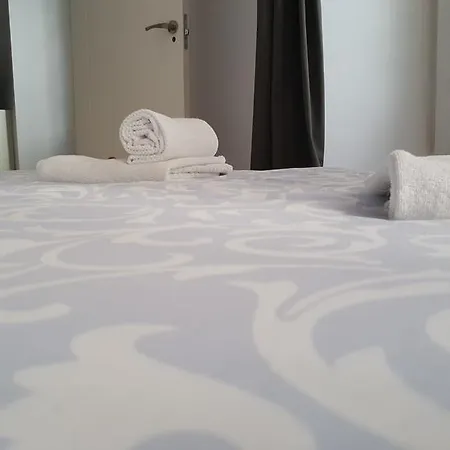 Apartamento Juan De Padilla マラガ